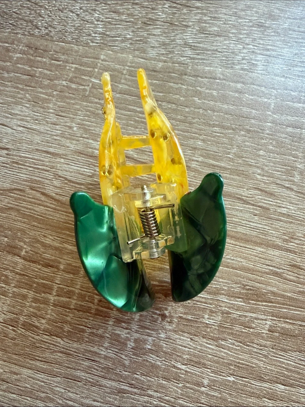 NWOT Yellow and Green Lemon Hair Clip